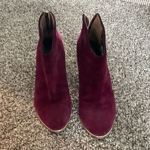 Ted Baker womens size 6 merlot/berry suede bootie - 3”+ stacked wood heel